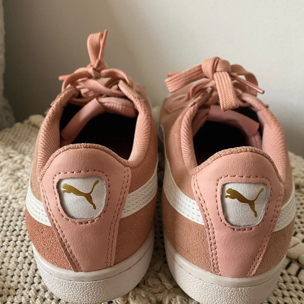 Peach Pumas - Picture 4 of 7